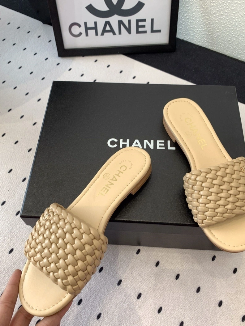 ModernLook Chxnxl Slippers 119777