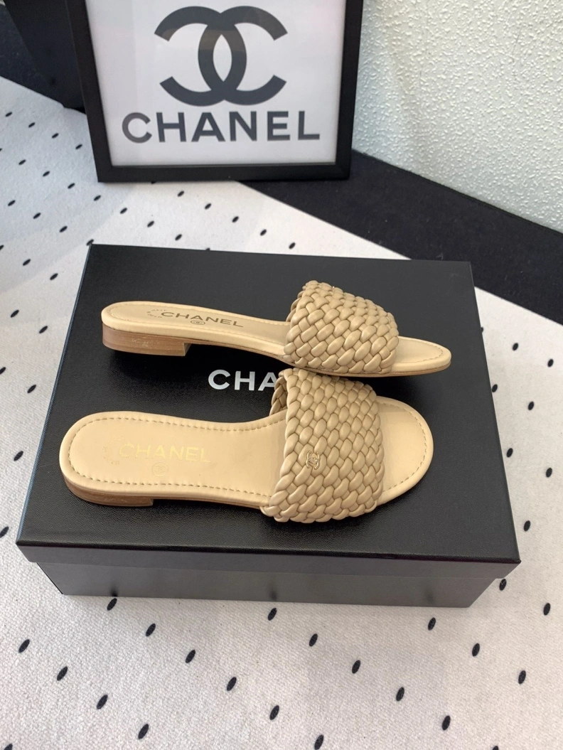 ModernLook Chxnxl Slippers 119777