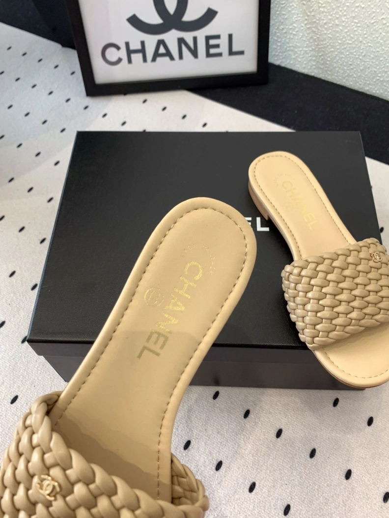 ModernLook Chxnxl Slippers 119777