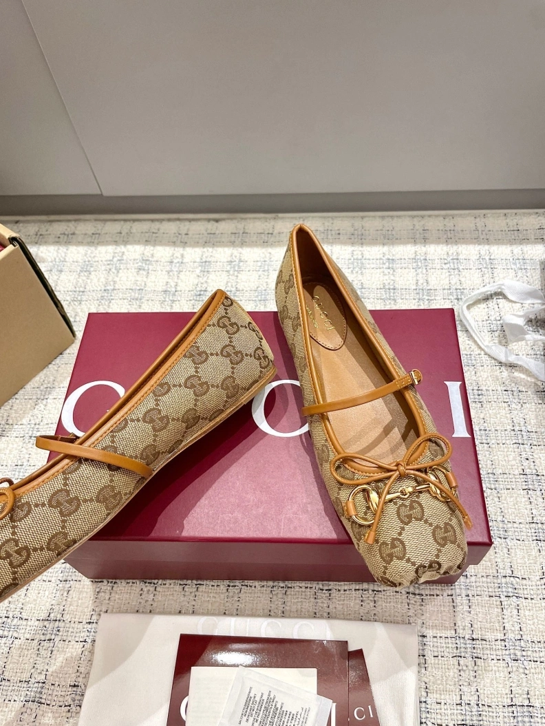 Soft Gxccx Flat Shoes 157651