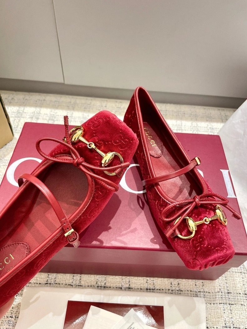 HighQuality Gxccx Flat Shoes 157640