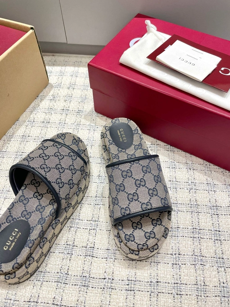 Gxccx Slippers Minimalist 157355