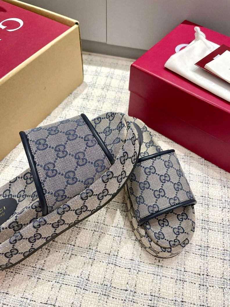 Gxccx Slippers Minimalist 157355