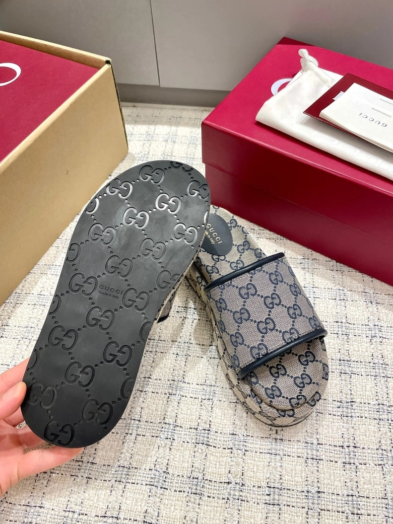 Gxccx Slippers Minimalist 157355