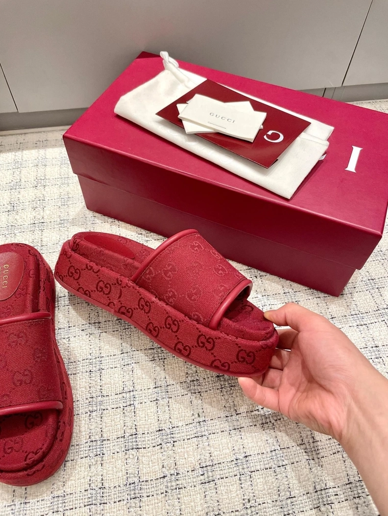 HighQuality Gxccx Slippers 157333