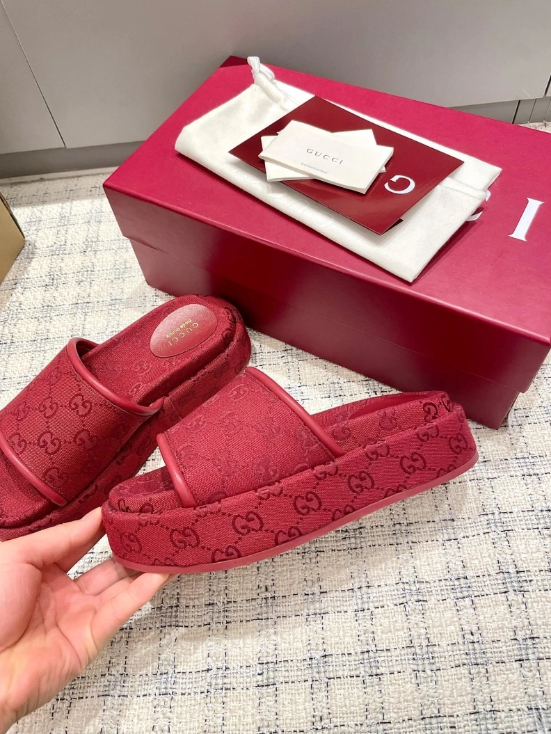HighQuality Gxccx Slippers 157333