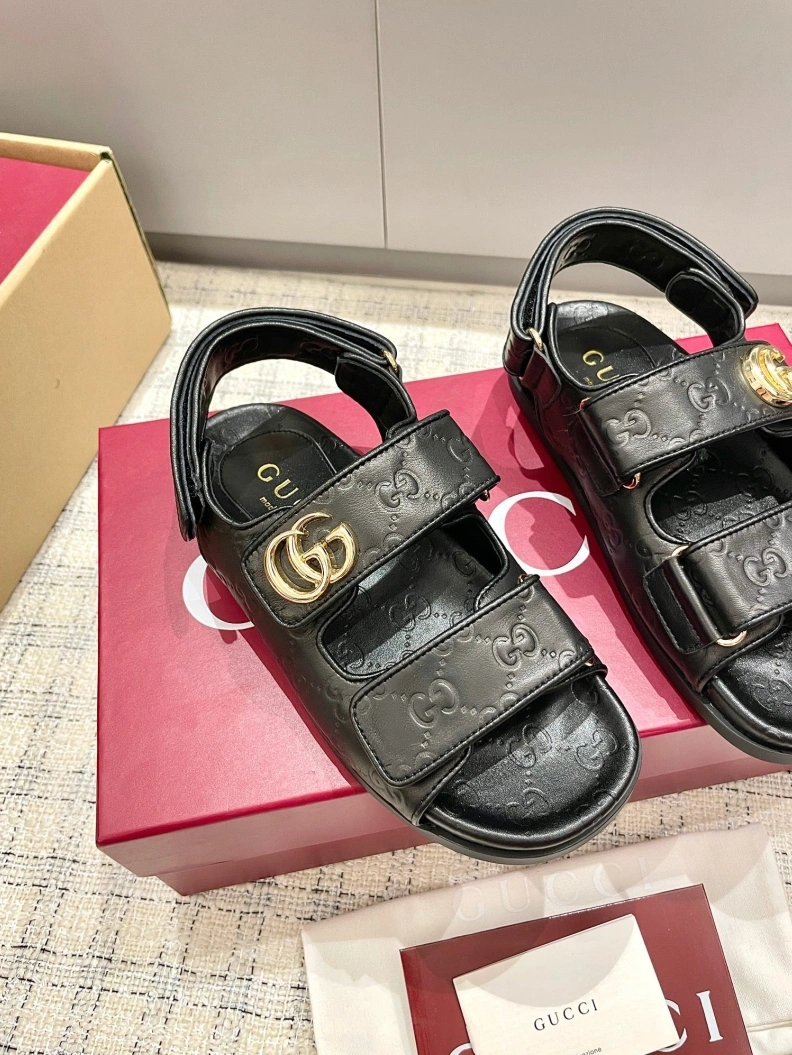 Gxccx Sandals WellDesigned 157484