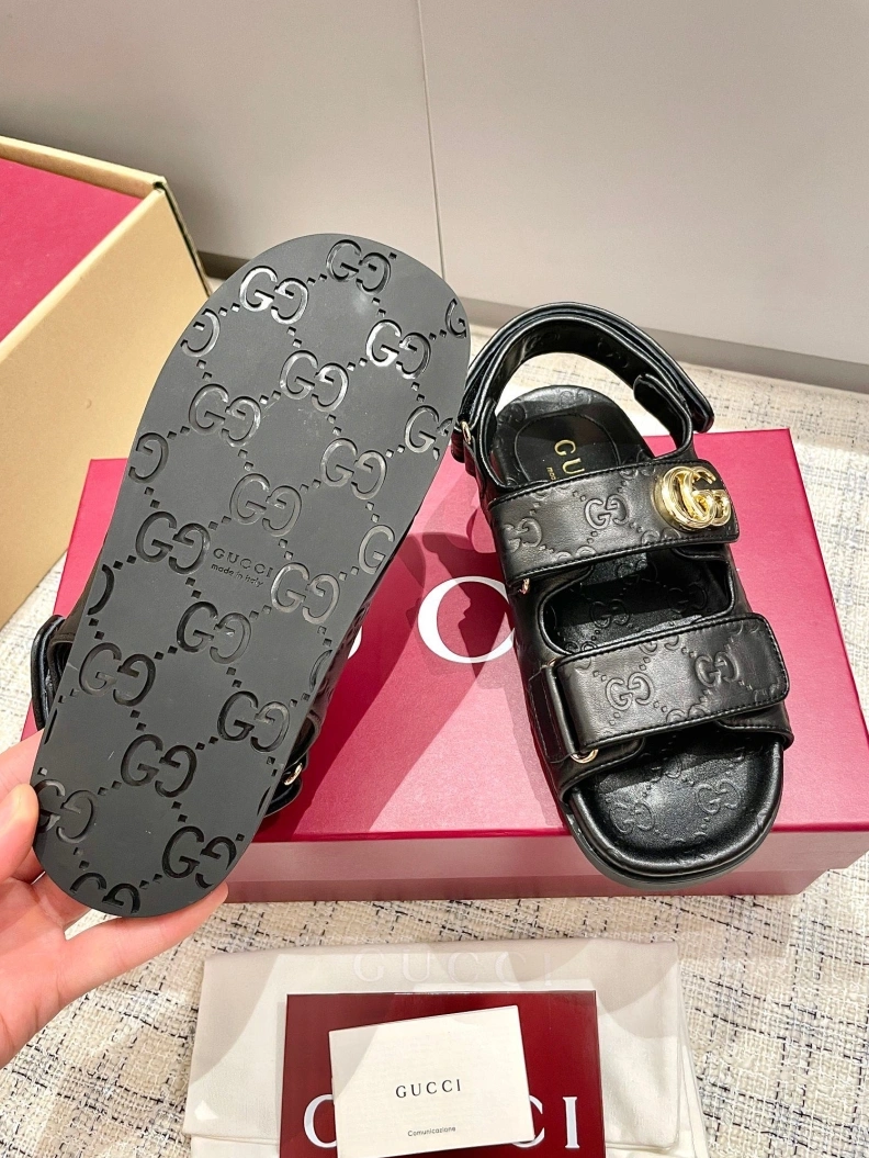 Gxccx Sandals WellDesigned 157484