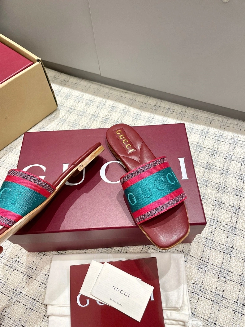 Gxccx Slippers Trendsetting 157344