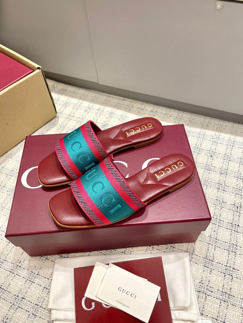 Gxccx Slippers Trendsetting 157344