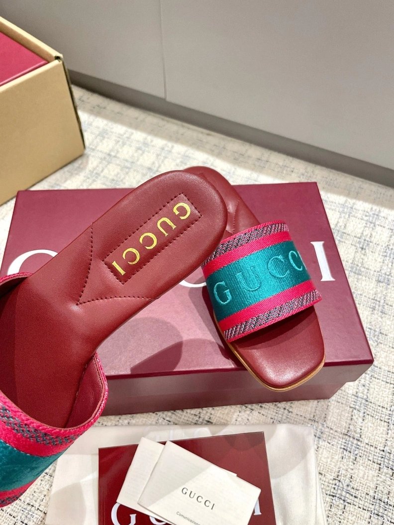 Gxccx Slippers Trendsetting 157344