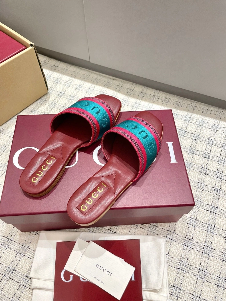 Gxccx Slippers Trendsetting 157344