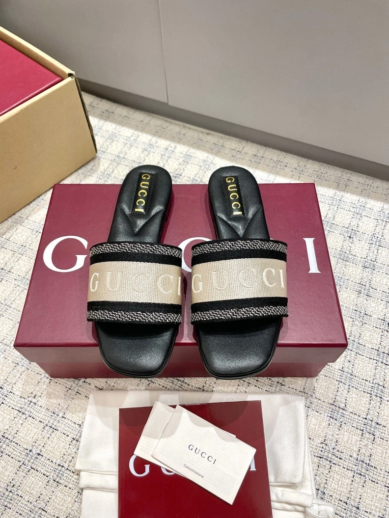 Reliable Gxccx Slippers 157357