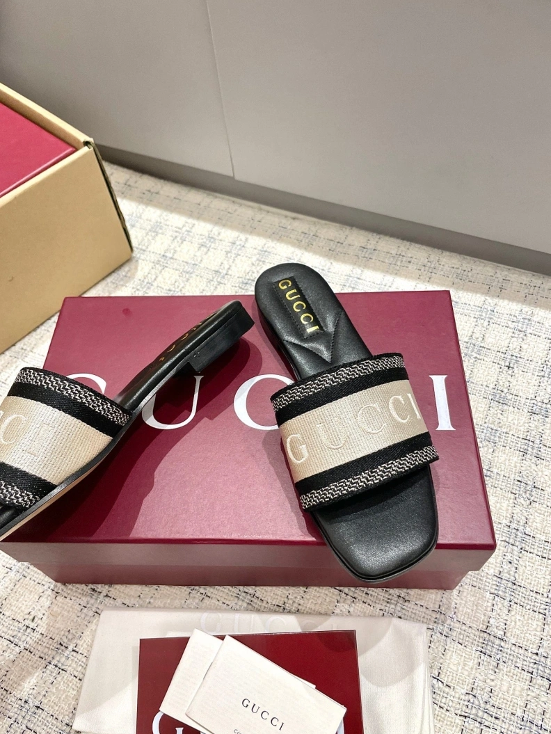Reliable Gxccx Slippers 157357