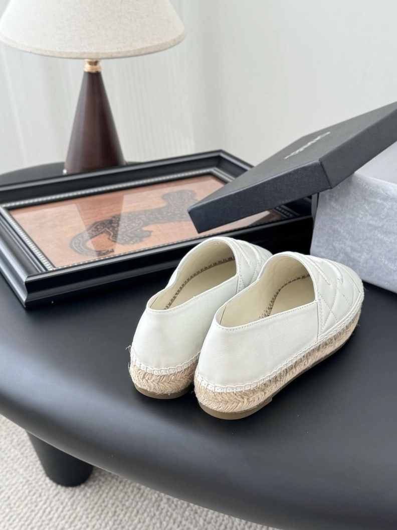 Durable Chxnxl Flat Shoes 120884