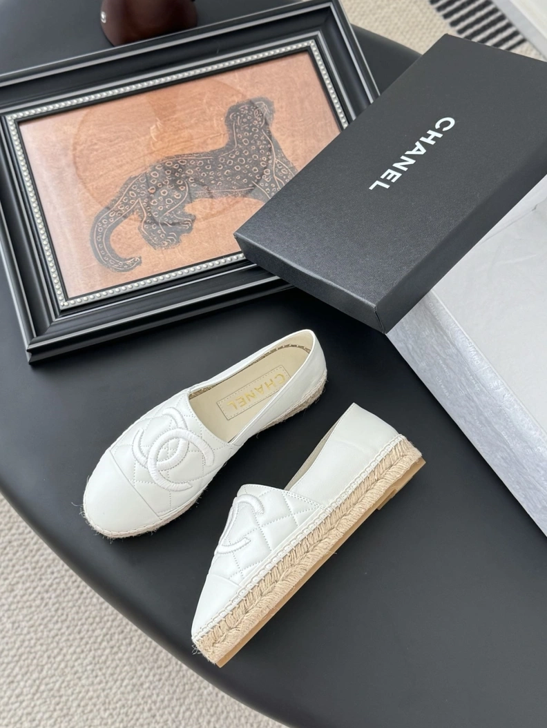 Durable Chxnxl Flat Shoes 120884