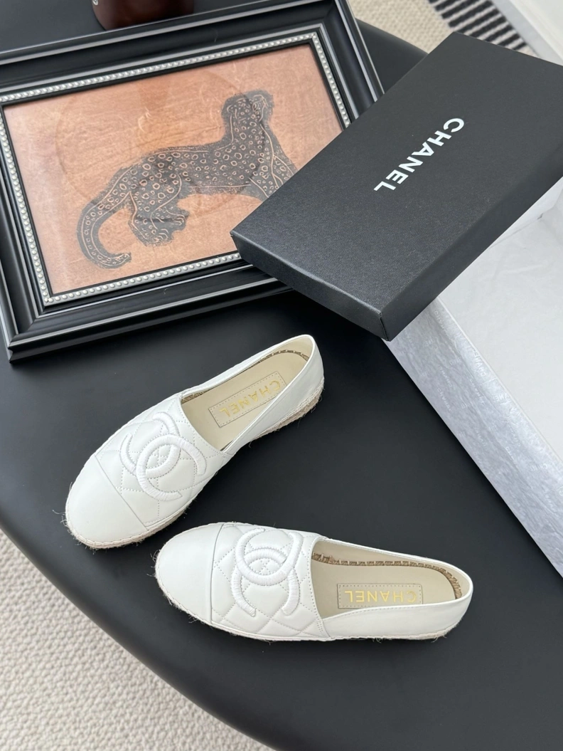 Durable Chxnxl Flat Shoes 120884