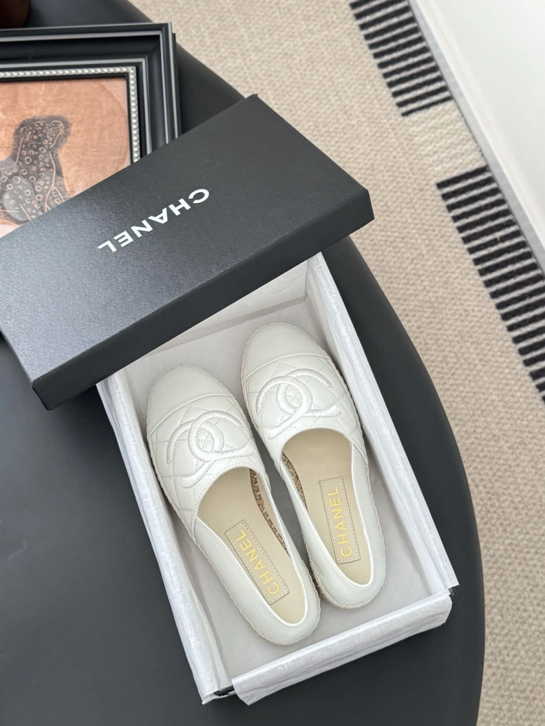 Durable Chxnxl Flat Shoes 120884