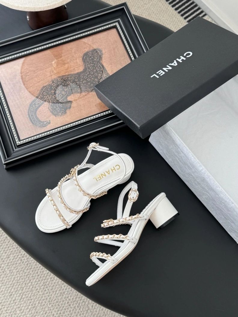 Efficient Chxnxl Sandals 120268