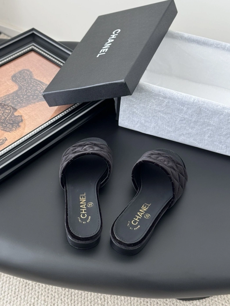 Chxnxl Slippers GoAnywhere 119778