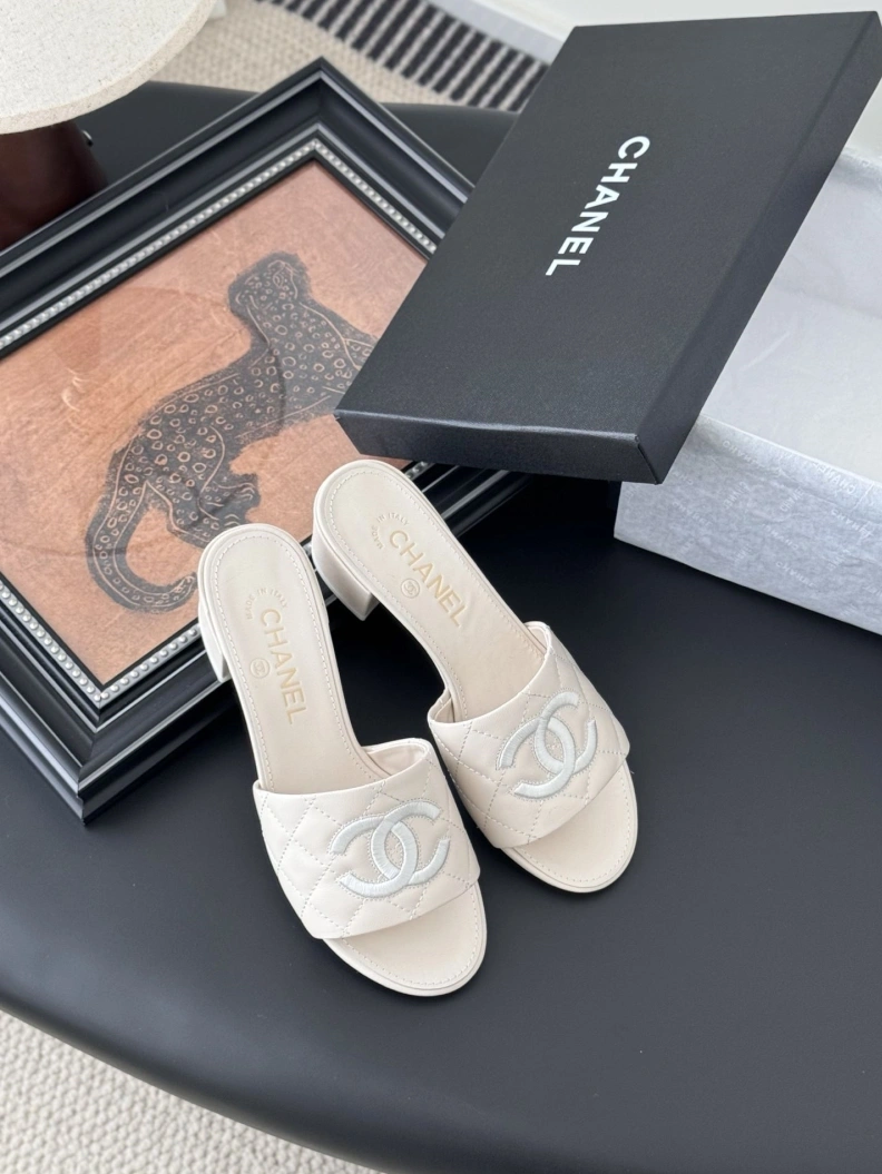NewStyle Chxnxl Slippers 119773