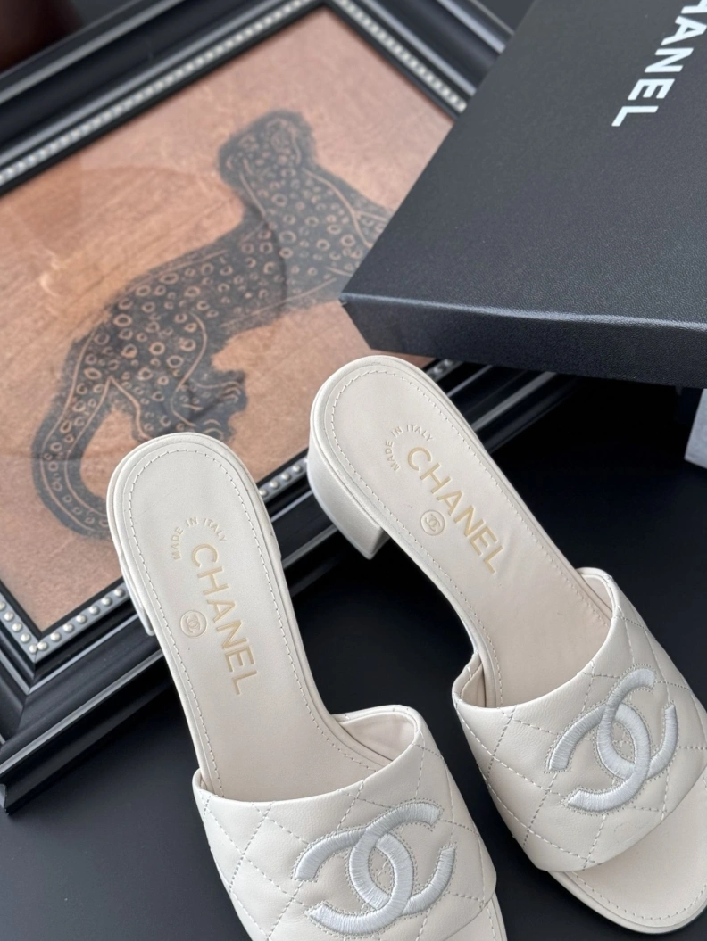 NewStyle Chxnxl Slippers 119773