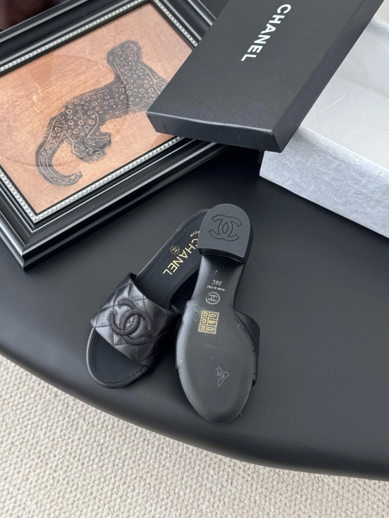 NewStyle Chxnxl Slippers 119774