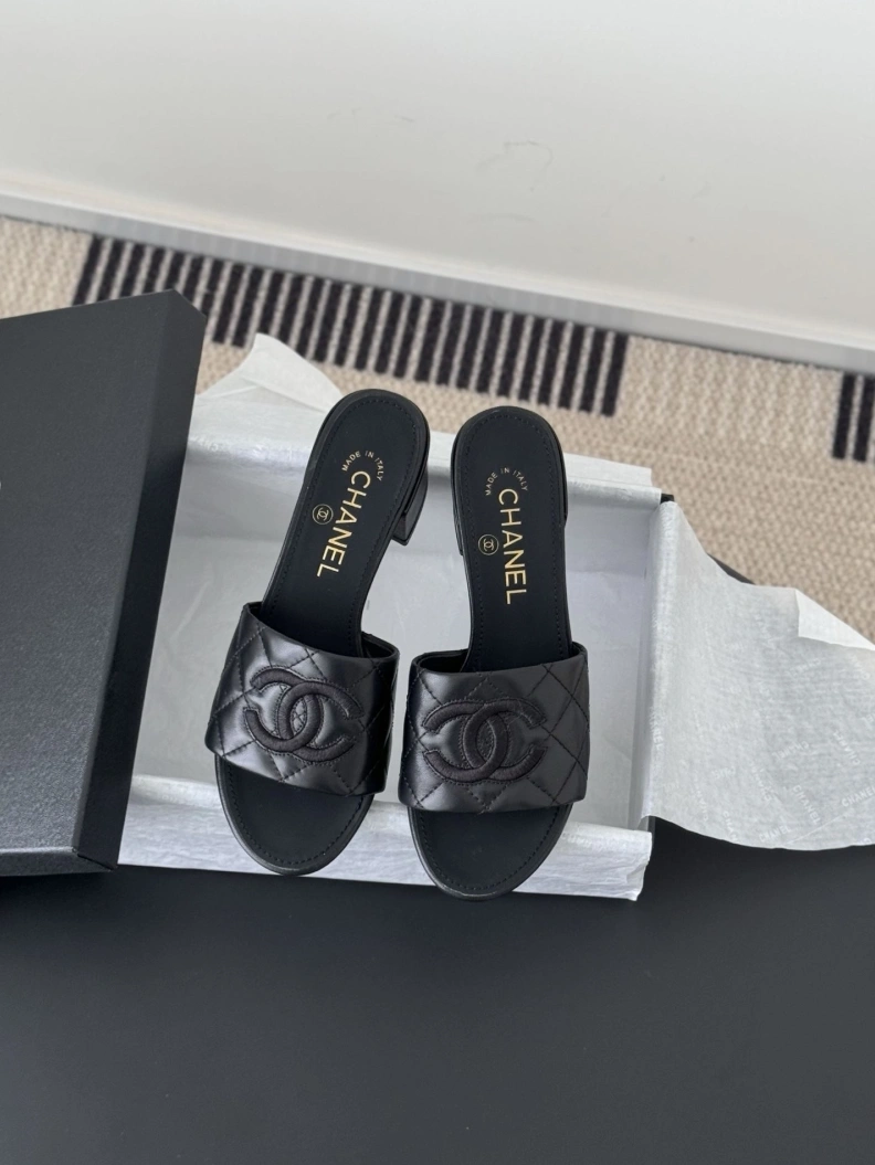 NewStyle Chxnxl Slippers 119774