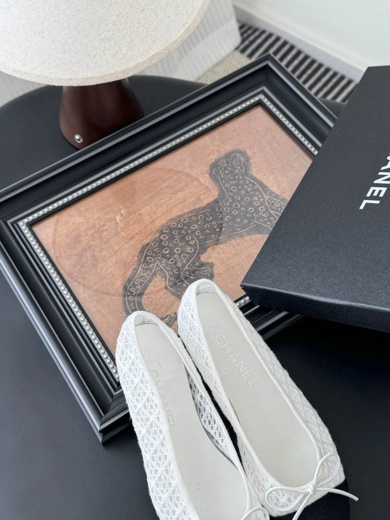 Reliable Chxnxl Flat Shoes 120873