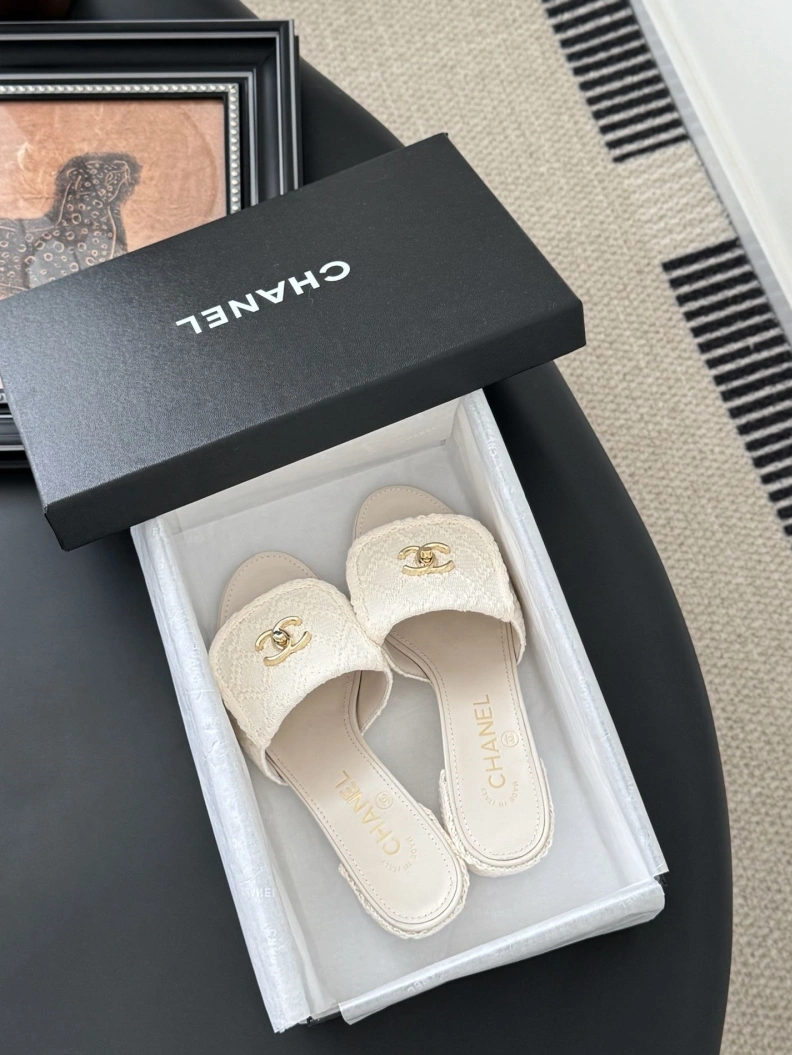 Sophisticated Chxnxl Slippers 119752