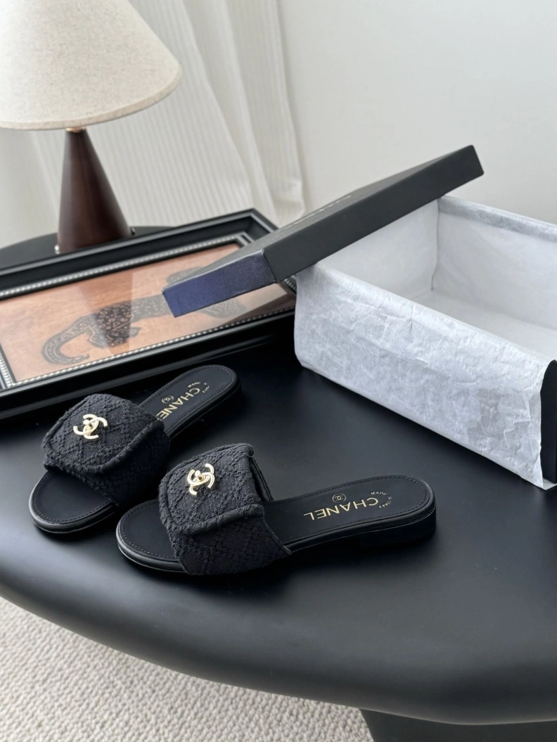 SportInspired Chxnxl Slippers 119735