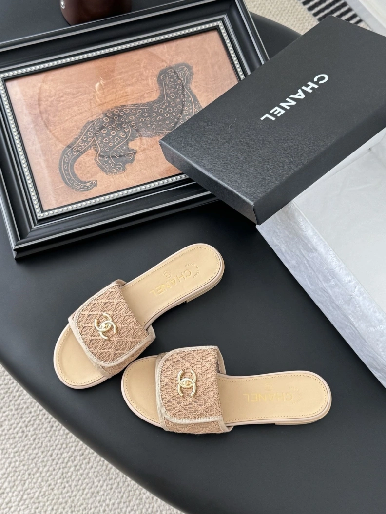 Modern Chxnxl Slippers 119741