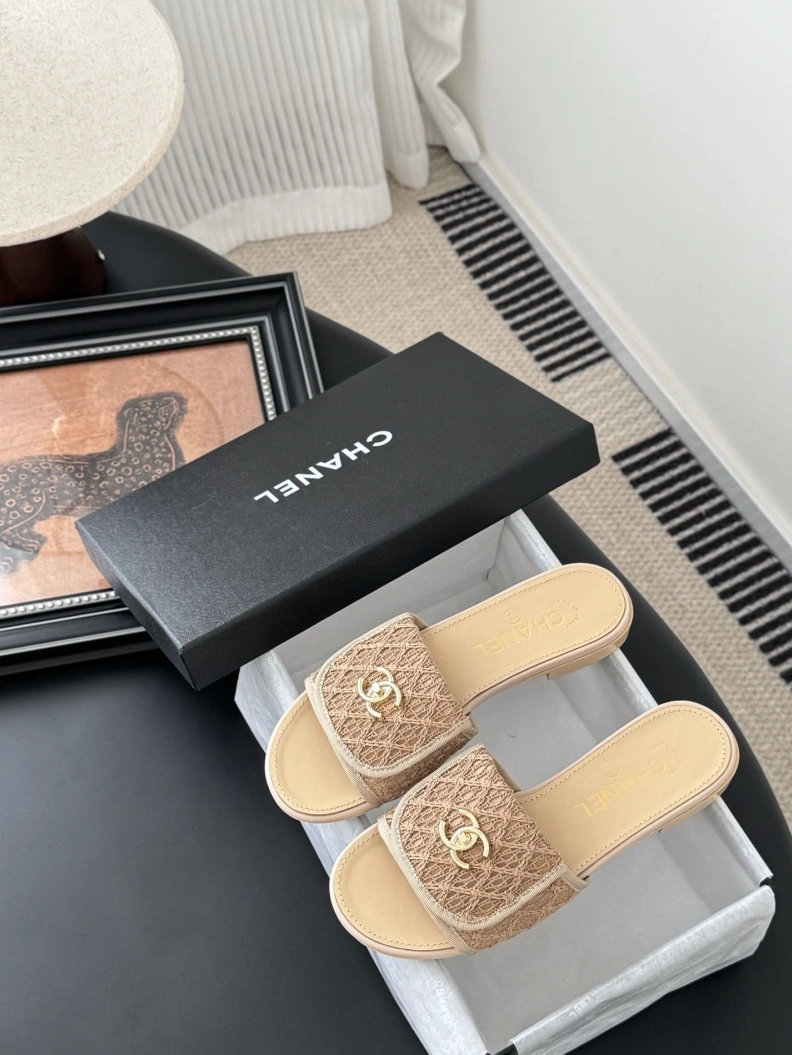 Modern Chxnxl Slippers 119741