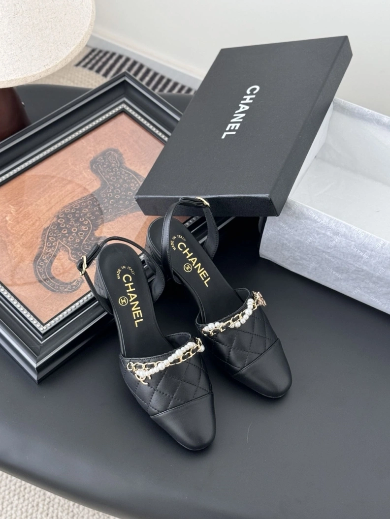 Elegant Chxnxl Sandals 120262