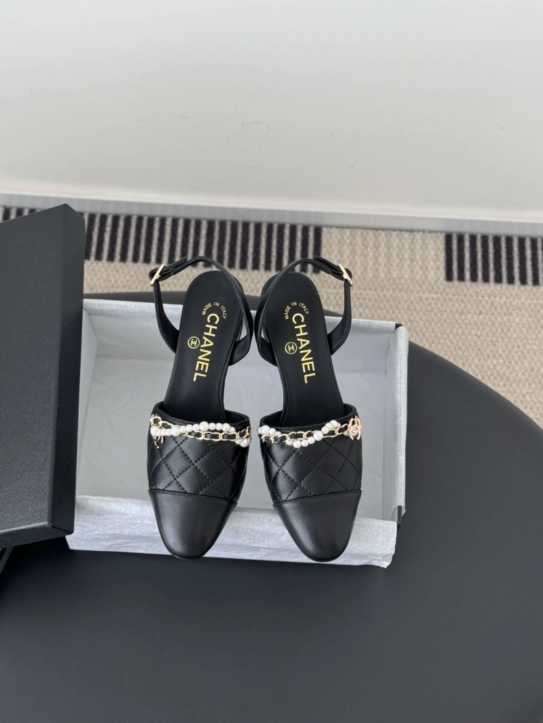 Elegant Chxnxl Sandals 120262