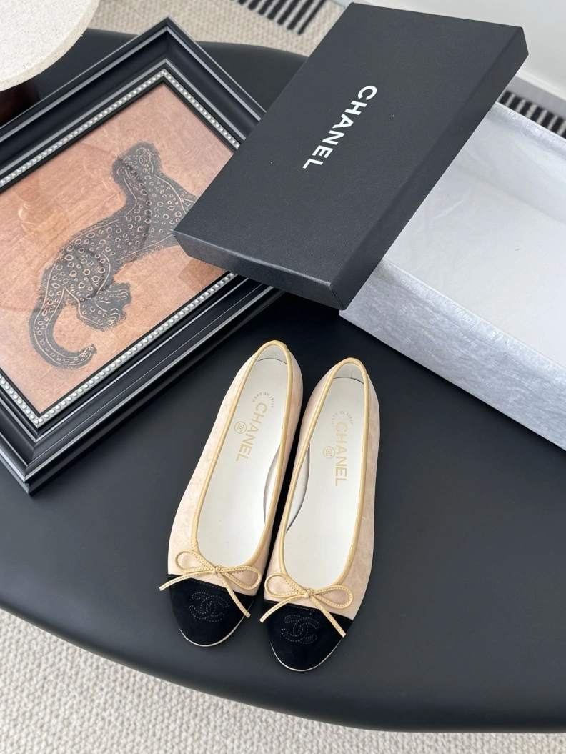 Classic Chxnxl Flat Shoes 120862