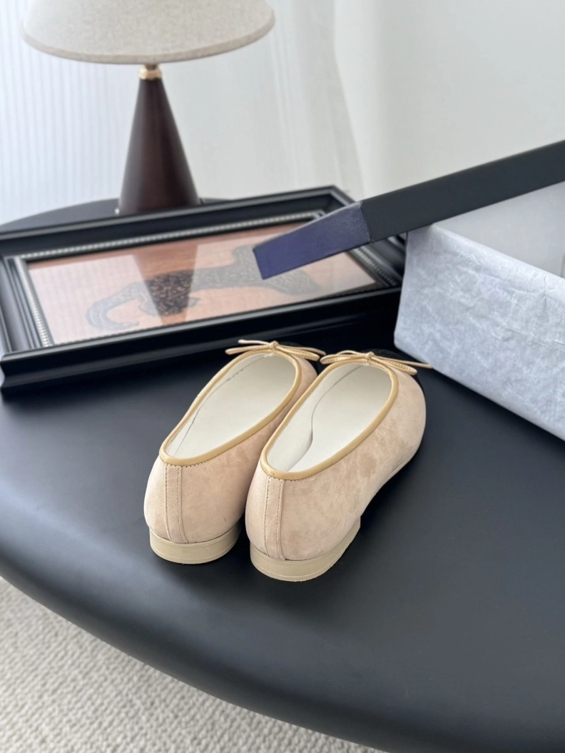 Classic Chxnxl Flat Shoes 120862