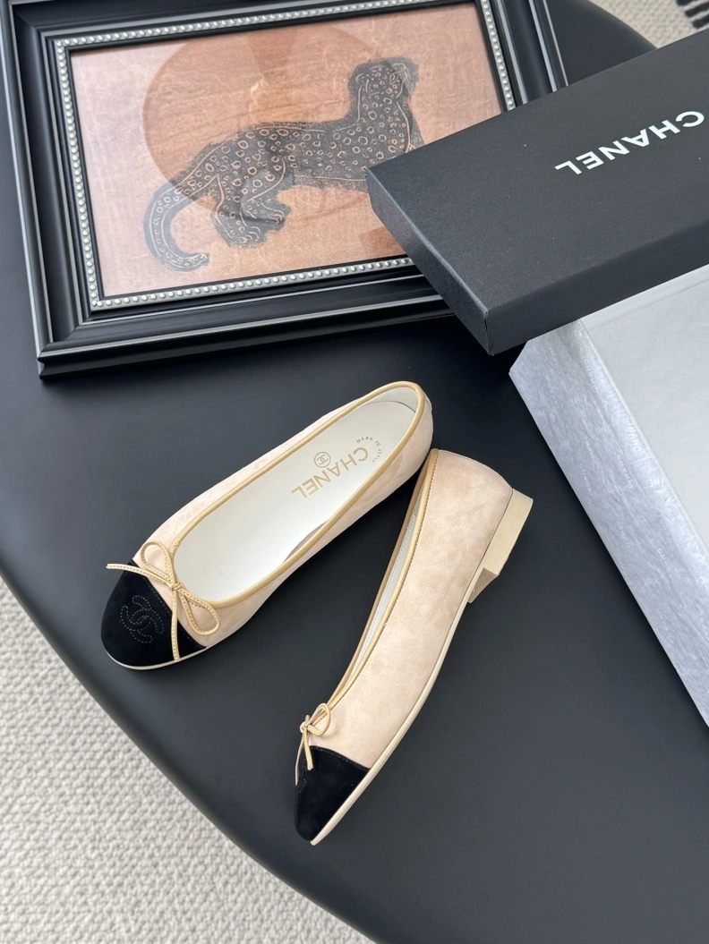 Classic Chxnxl Flat Shoes 120862