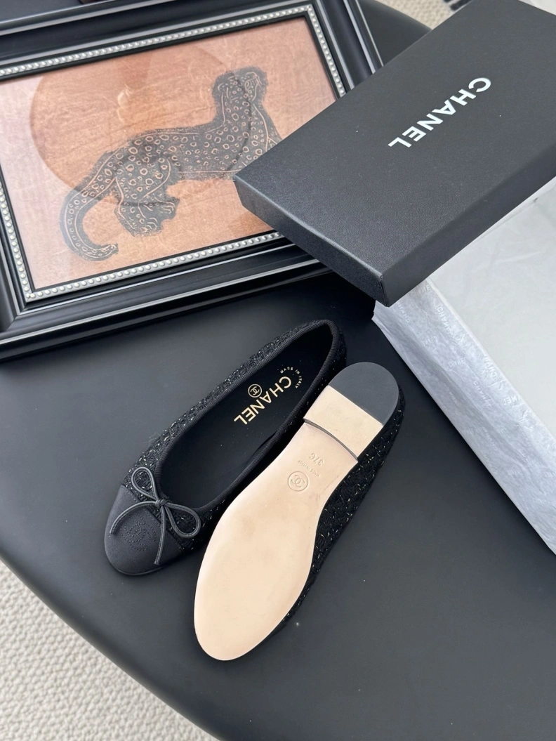 Trendsetting Chxnxl Flat Shoes 120845