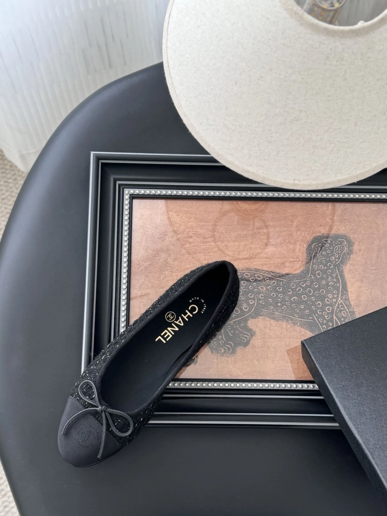 Trendsetting Chxnxl Flat Shoes 120845