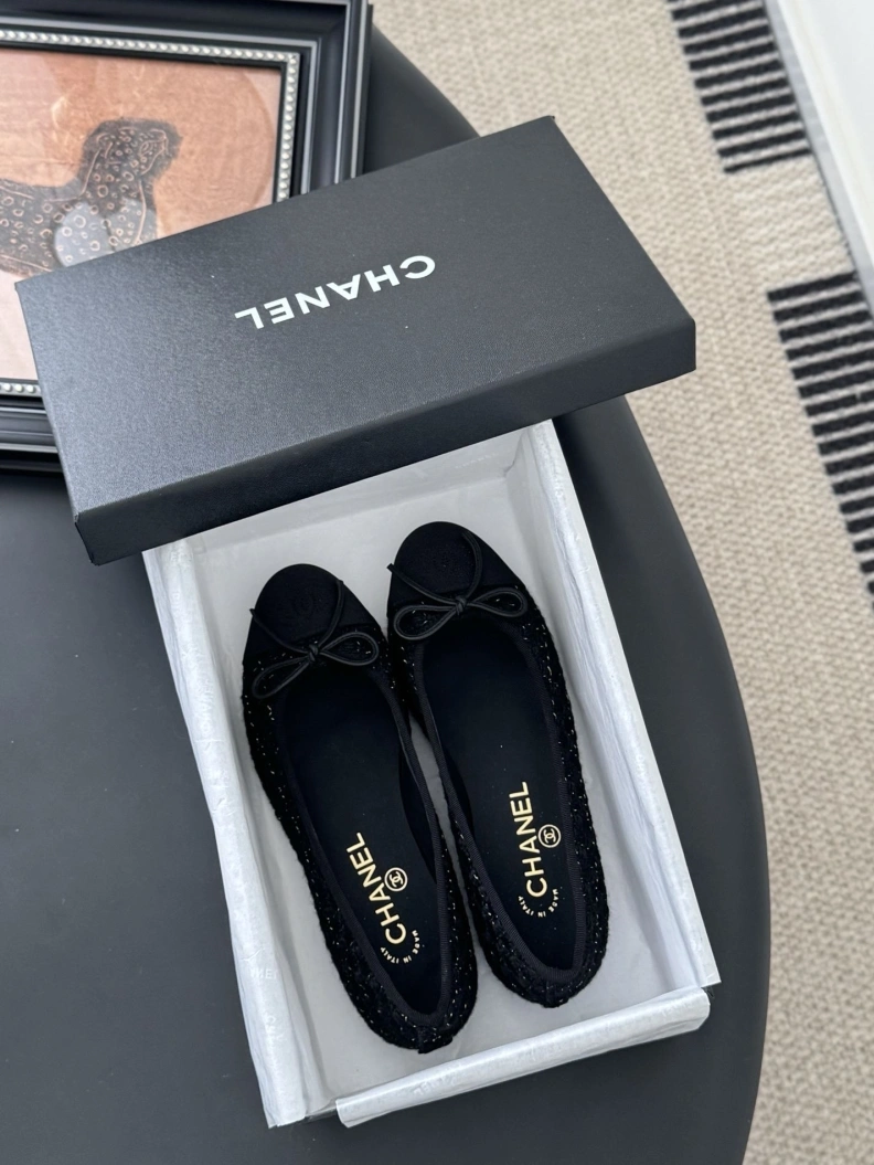 Trendsetting Chxnxl Flat Shoes 120845