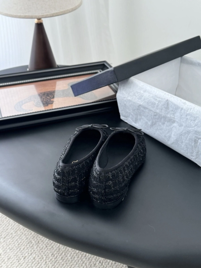 Trendy Chxnxl Flat Shoes 120842