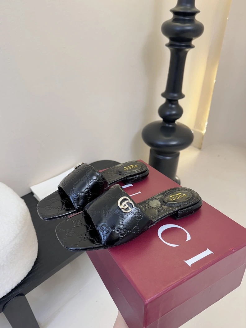 Gxccx Slippers WellDesigned 157353
