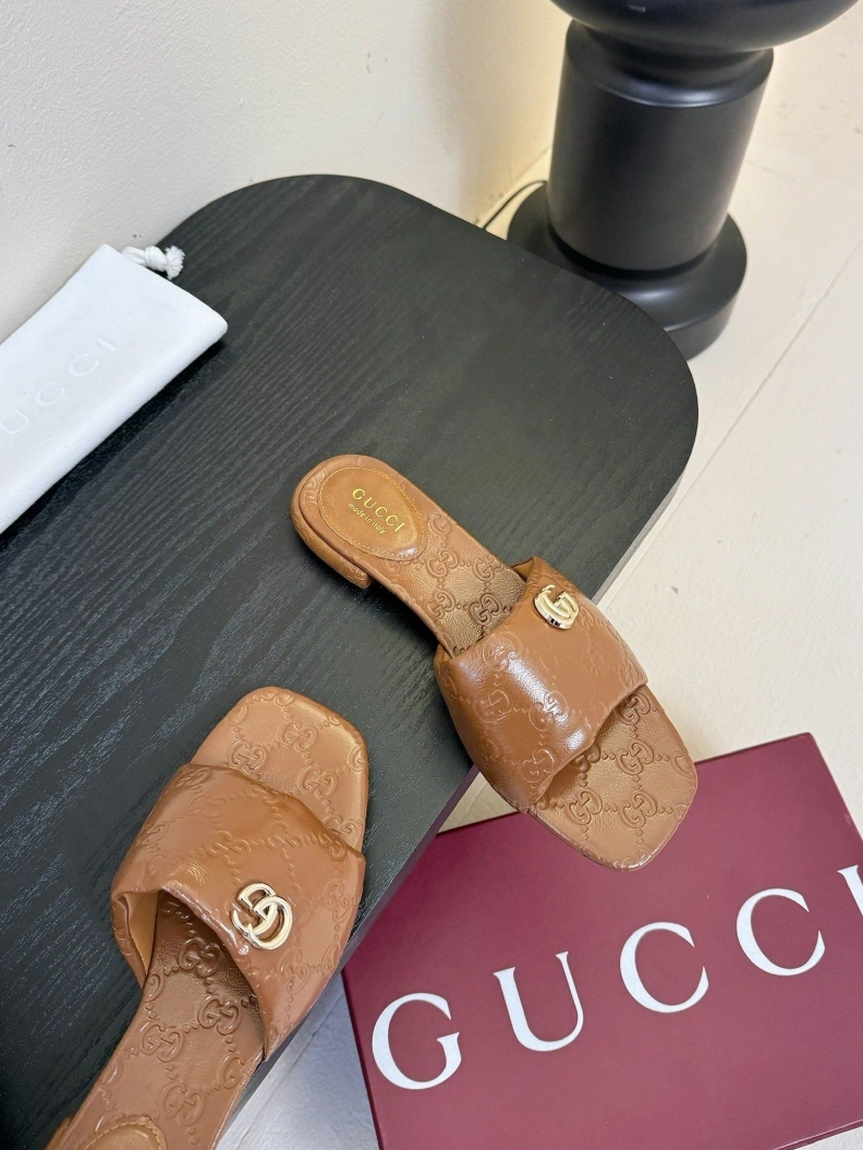 Stylish Gxccx Slippers 157342