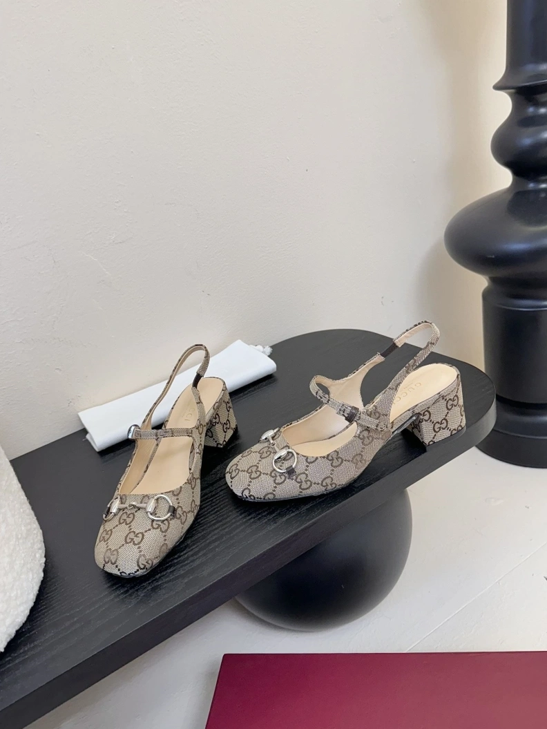 EyeCatching Gxccx Sandals 157481