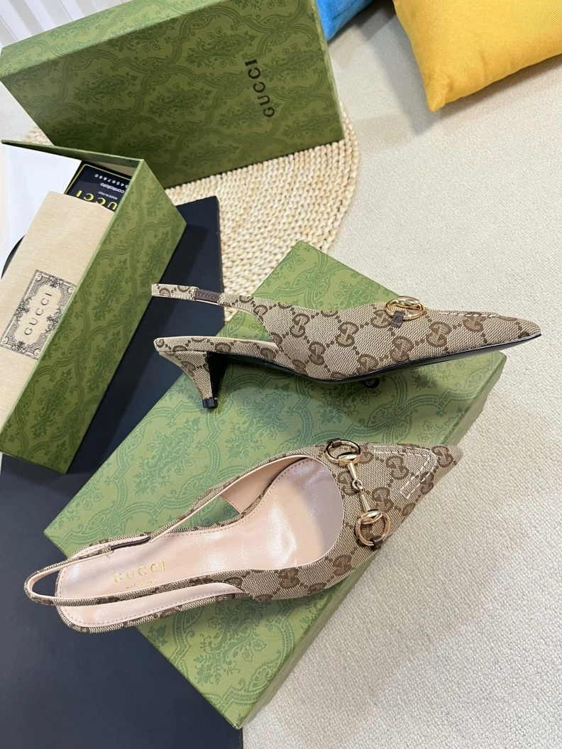 Gxccx Sandals Bright 157450