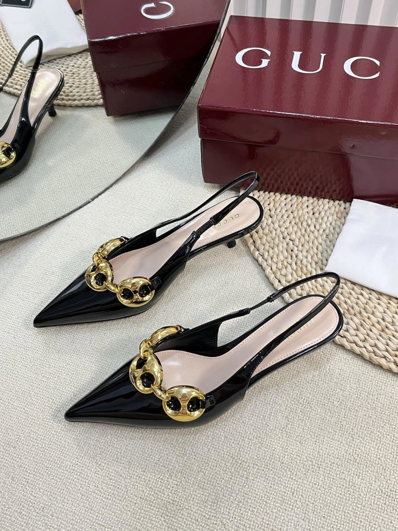 Elegant Gxccx Sandals 157461