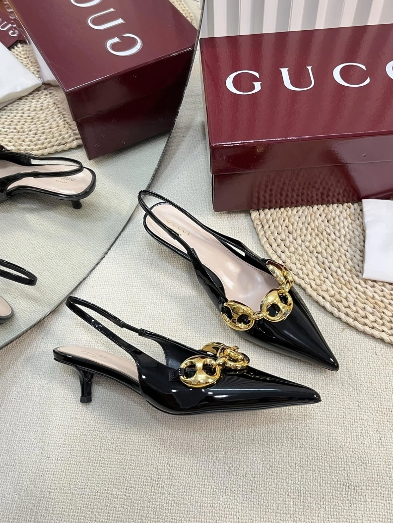 Elegant Gxccx Sandals 157461