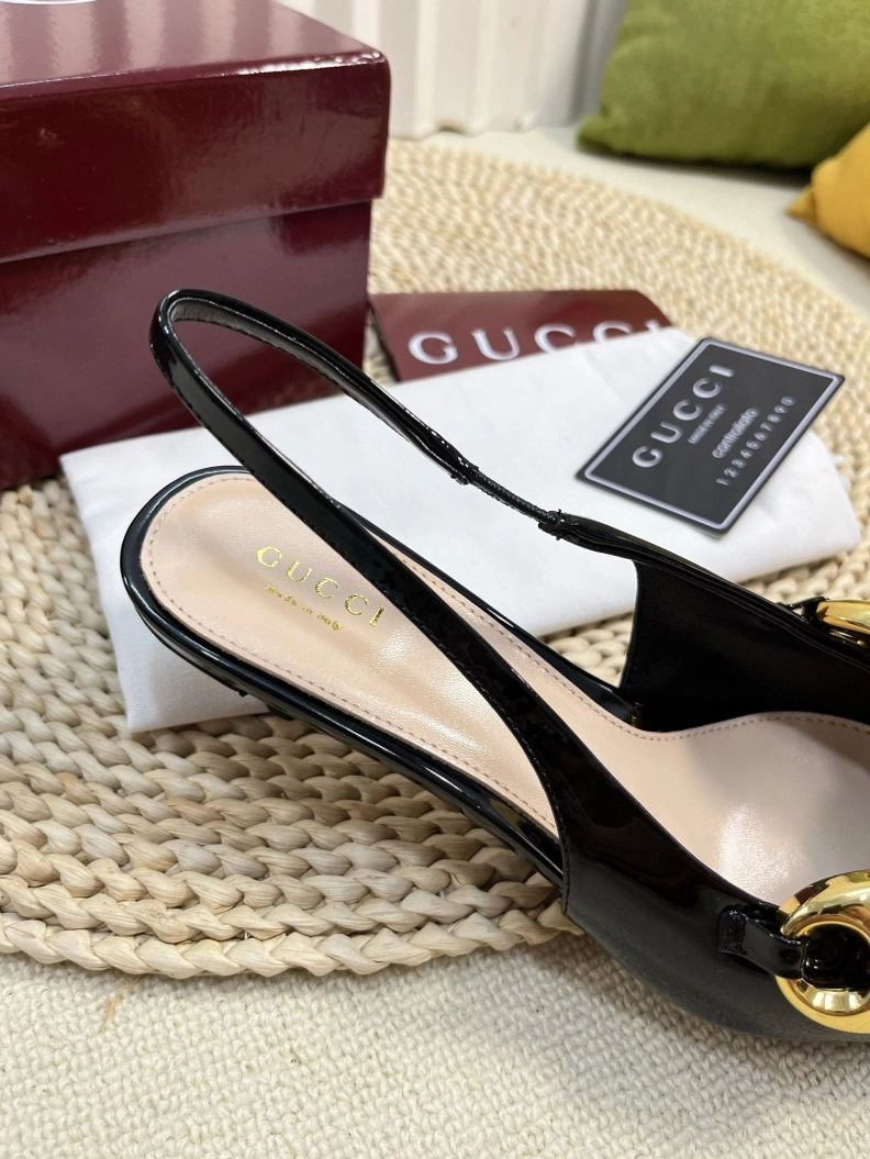 Elegant Gxccx Sandals 157461
