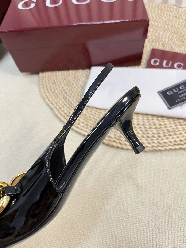 Elegant Gxccx Sandals 157461